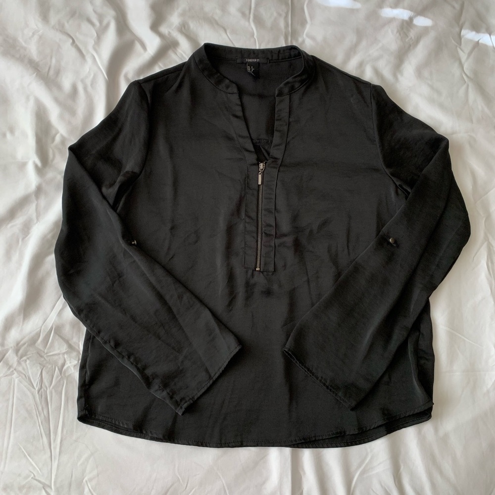 Black Long Sleeve With Zipper Detail